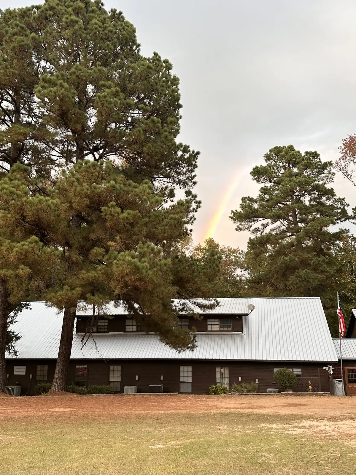 Shepherd’s Pasture lodge among the pines